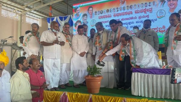 ಬಾದಾಮಿ ಕ್ಷೇತ್ರವನ್ನು ಬಿಟ್ಟುಕೊಟ್ಟಿದ್ದರು