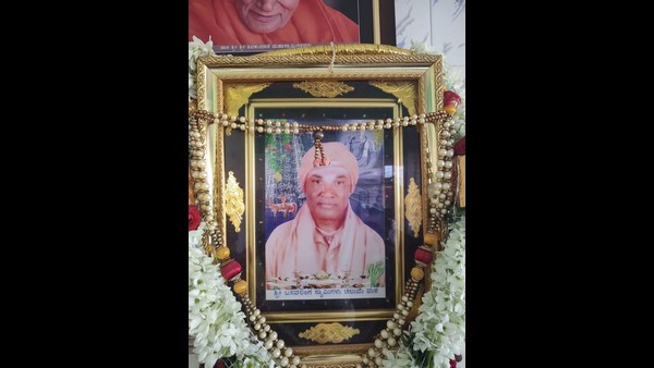 Ramanagara: Chilume Math Basavalinga Swamiji committed suicide under mental depression