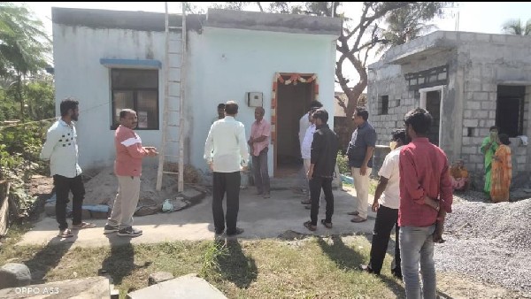 Hiriyur Officials Visited House Construction Site 