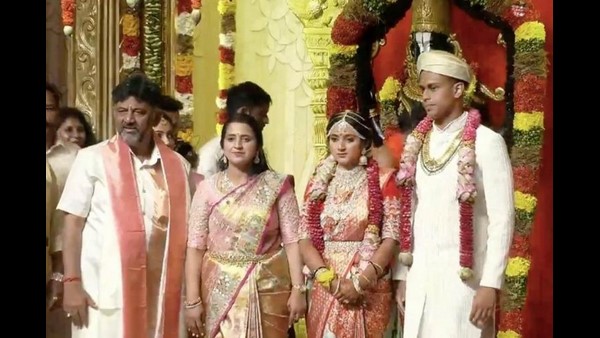  ಅಮಾರ್ಥ್ಯ ಸಿದ್ದಾರ್ಥ್ ಅವರು ಡಿಕೆಶಿಯವರ ಅಳಿಯ ಎನ್ನುವುದು ಗೊತ್ತಿರುವ ವಿಚಾರ