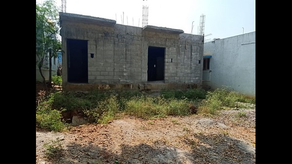  ನಾಲ್ಕು ವರ್ಷ ಕಳೆದರೂ ಯೋಗ್ಯ ಮನೆಯಿಲ್ಲ