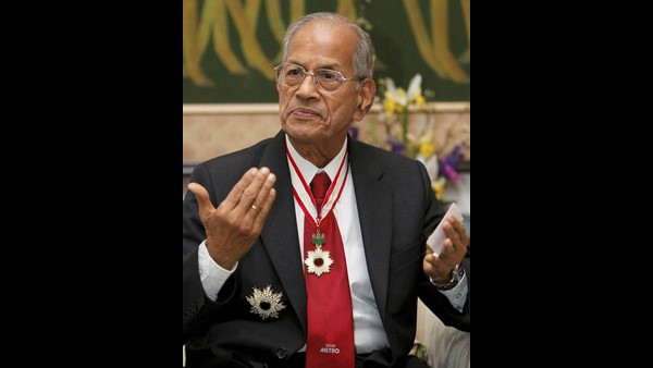 ಹಿಂದುತ್ವಕ್ಕೆ ಅತಿಯಾಗಿ ಅಂಟಿಕೊಳ್ಳುವುದು ಸೂಕ್ತವಲ್ಲ 