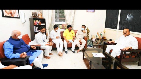 ಕೋಲಾರದ ಮತ್ತೋರ್ವ ಕಾಂಗ್ರೆಸ್ ಮುಖಂಡ ವರ್ತೂರು ಪ್ರಕಾಶ್