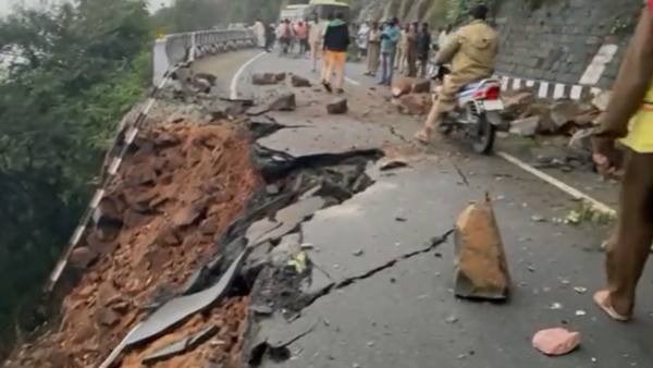 Landslide On Tirupati Hill Road Due To Heavy Rain: Traffic Restriction