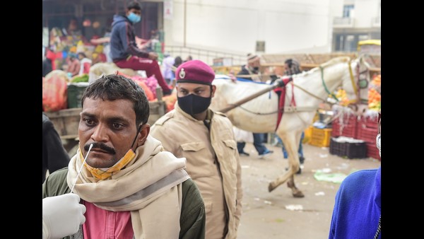 ಮುಂಬೈನಲ್ಲಿ ಆರಂಭವಾಯಿತೇ ಮೂರನೇ ಅಲೆ ಮುಂಬೈನಲ್ಲಿ ಆರಂಭವಾಯಿತೇ ಮೂರನೇ ಅಲೆ