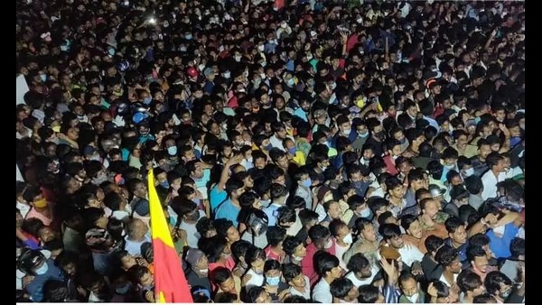  ಸಾಗರೋಪಾದಿಯಾಗಿ ಹರಿದು ಬಂದ ಅಭಿಮಾನಿ ಬಳಗ 