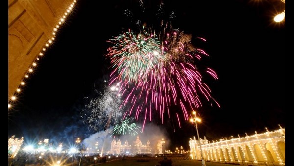 Police to enforce strict Nakabandi in Bengaluru on New Years; Know List of Junctions