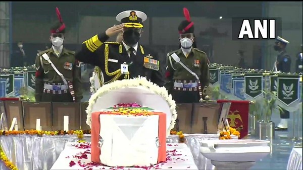 PM Modi and 3 Army chiefs paying tribute to CDS General Bipin Rawat and other 11 Armed Forces Personnel PM Modi and 3 Army chiefs paying tribute to CDS General Bipin Rawat and other 11 Armed Forces Personnel