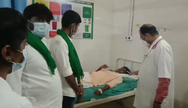 Davanagere: Private Bus Collides With Transformer: Passengers Escape