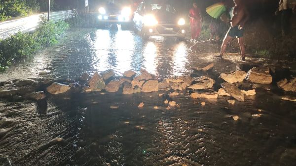 ಅಧಿಕಾರಿಗಳ ವಿರುದ್ಧ ಆಕ್ರೋಶ