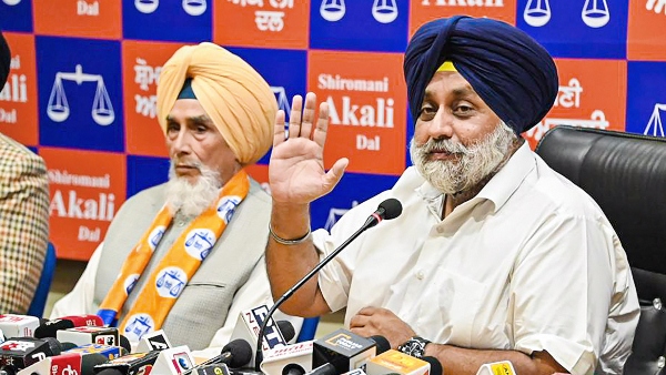 Punjab Election: Amarinders party plus Sanyukt Akalis and BJP add up to zero, Says Sukhbir Singh Punjab Election: Amarinders party plus Sanyukt Akalis and BJP add up to zero, Says Sukhbir Singh