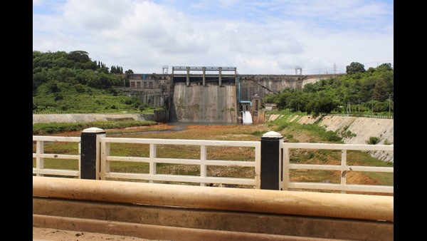 ಮುಖ್ಯ ಕಾಲುವೆಯಲ್ಲಿ ಗೇಟ್ ಅಳವಡಿಸಿ ಮುಖ್ಯ ಕಾಲುವೆಯಲ್ಲಿ ಗೇಟ್ ಅಳವಡಿಸಿ