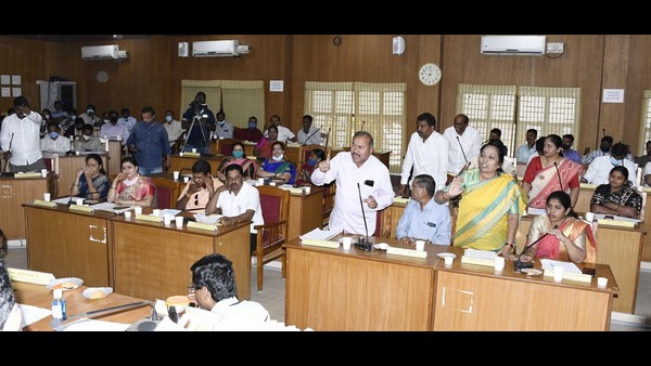  ದೋಚುವುದಕ್ಕಾಗಿಯೇ ಯೋಜನೆ ಅನುಷ್ಠಾನ