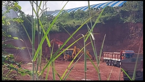  ಪರ್ಮೀಟ್‌ಗಿಂತ ಹೆಚ್ಚು ಲೋಡ್ ಮಣ್ಣು ಸಾಗಾಟ