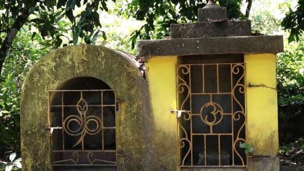 ಪೂರ್ವಿಕರ ಯಾವುದೇ ಮನೆ ಇಲ್ಲ