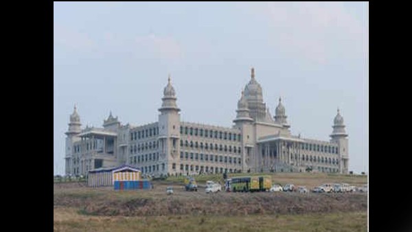 ಚಳಿಗಾಲದ ಅಧಿವೇಶನ ಬೆಳಗಾವಿಯ ಸುವರ್ಣ ಸೌಧದದಲ್ಲಿ