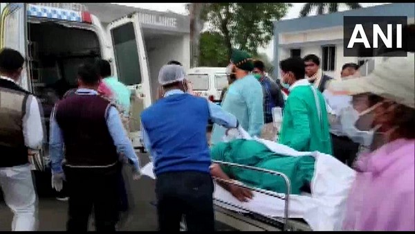 West Bengal: 3 people died, 30 persons were injured in a fire incident at IOCL refinery in Haldia 