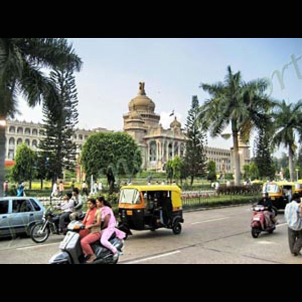 ಡಕಾಯಿತಿ ಹಾಗೂ ದರೋಡೆ: 