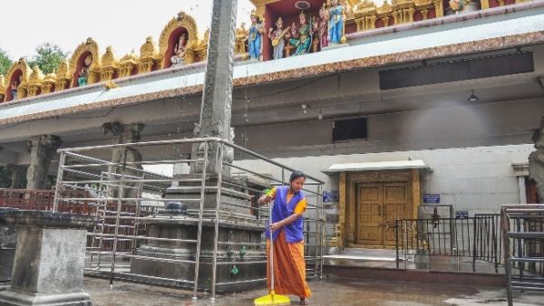 ಪೂಜೆ, ಅರ್ಚನೆ ಅವಕಾಶ