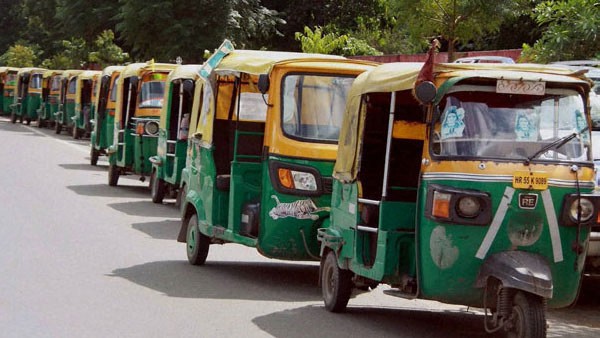 21 auto drivers fined for refusing to ply from Metro stations