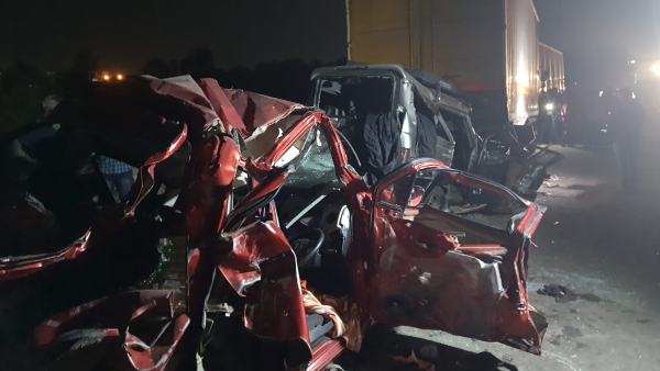 A Terrible Accident in Nice Road at Bengaluru; Four People Death On spot