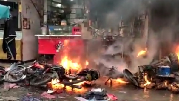 Pakistan: At least 3 killed, 22 injured in blast at Lahori Gate of the famous Anarkali Bazar in Lahore Pakistan: At least 3 killed, 22 injured in blast at Lahori Gate of the famous Anarkali Bazar in Lahore
