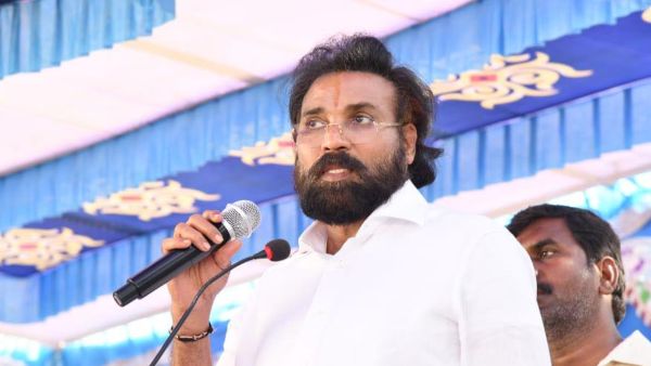 ಜಿಲ್ಲೆಯಲ್ಲಿ ಹಿಡಿತ ಸಾಧಿಸಬೇಕು ಜಿಲ್ಲೆಯಲ್ಲಿ ಹಿಡಿತ ಸಾಧಿಸಬೇಕು