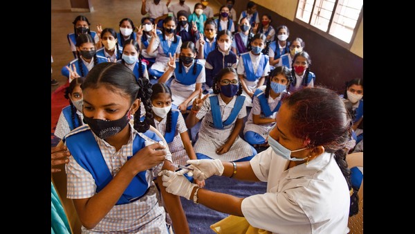 We have vaccinated 2 lakh children in the 15-17 age group today; Health Minister Sudhakar Tweet We have vaccinated 2 lakh children in the 15-17 age group today; Health Minister Sudhakar Tweet