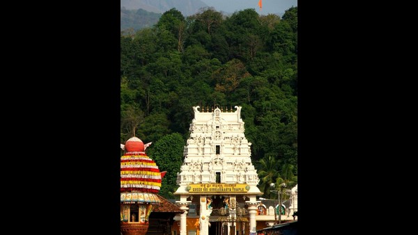  ಕುಕ್ಕೆ ಸುಬ್ರಮಣ್ಯ ದೇವಾಲಯದಲ್ಲಿ ಸಾಕಷ್ಟು ಬಾರಿ ಅವ್ಯವಹಾರದ ಘಾಟು