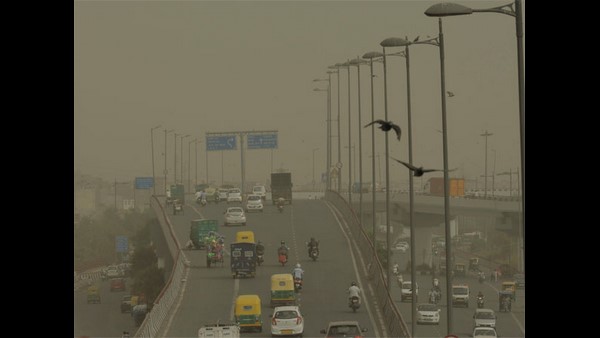 ಮಂಜು ಕವಿದ ವಾತಾವರಣ 