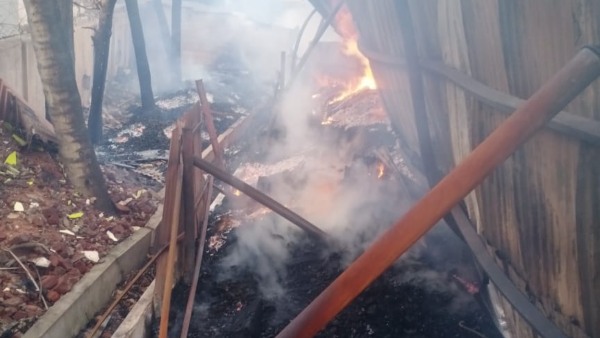 ಕಂಟ್ರೋಲ್ಗೆ ಬಂದ ಬೆಂಕಿ ಕಂಟ್ರೋಲ್ಗೆ ಬಂದ ಬೆಂಕಿ