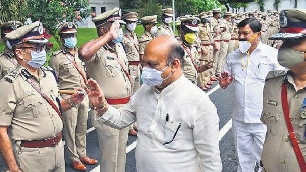 ಪೊಲೀಸ್ ಇಲಾಖೆಯಲ್ಲಿ ದೊಡ್ಡ ಬದಲಾವಣೆಯನ್ನು ಮಾಡಲಾಗಿತ್ತು ಪೊಲೀಸ್ ಇಲಾಖೆಯಲ್ಲಿ ದೊಡ್ಡ ಬದಲಾವಣೆಯನ್ನು ಮಾಡಲಾಗಿತ್ತು