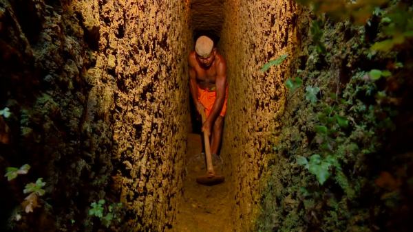 ರಾತ್ರಿ ಹೊತ್ತು ಸುರಂಗ ಕೊರೆಯುವುದು