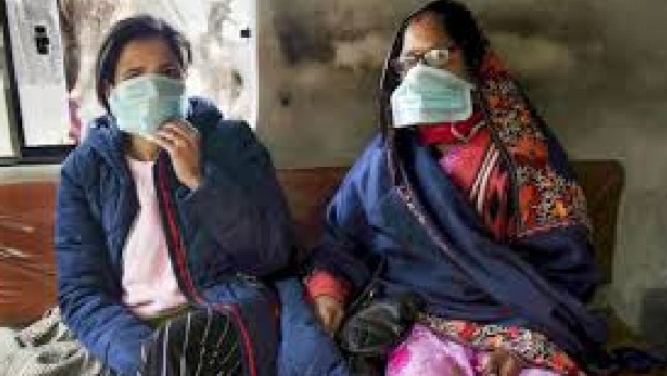 ಬಟ್ಟೆಯ ಮಾಸ್ಕ್ ಒಳಗೆ ಯೂಸ್ ಆಂಡ್ ಥ್ರೋ ಮಾಸ್ಕ್ ಧರಿಸಿ ಬಟ್ಟೆಯ ಮಾಸ್ಕ್ ಒಳಗೆ ಯೂಸ್ ಆಂಡ್ ಥ್ರೋ ಮಾಸ್ಕ್ ಧರಿಸಿ