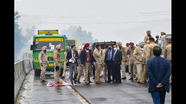 Supreme Court Forms Panel On PM Security Breach