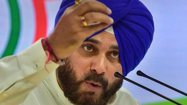 ರಾಹುಲ್ ನಿರ್ಧಾರವನ್ನು ಒಪ್ಪಿಕೊಳ್ಳುತ್ತೇವೆ ಎಂದ ಸಿಧು ರಾಹುಲ್ ನಿರ್ಧಾರವನ್ನು ಒಪ್ಪಿಕೊಳ್ಳುತ್ತೇವೆ ಎಂದ ಸಿಧು