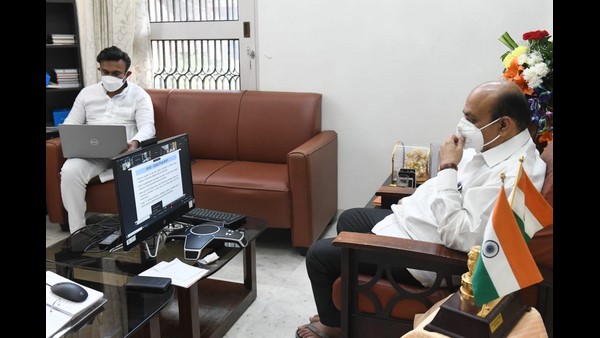 ಮುಖ್ಯಮಂತ್ರಿ ವರ್ಚುವಲ್ ಸಭೆಯಲ್ಲೂ ಕೊವಿಡ್-19 ಚರ್ಚೆ 