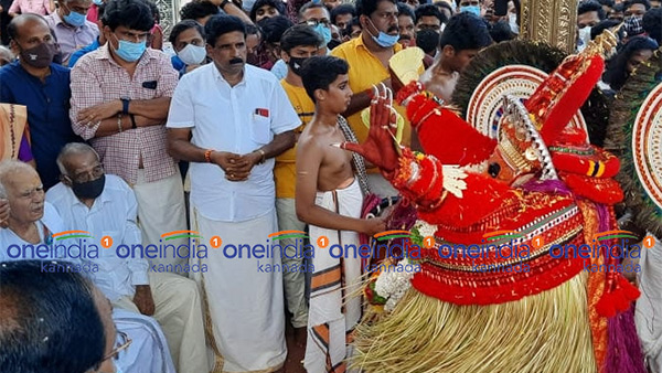 ಮೂರು ವರ್ಷಕ್ಕೊಮ್ಮೆ ಬದಲಾವಣೆ