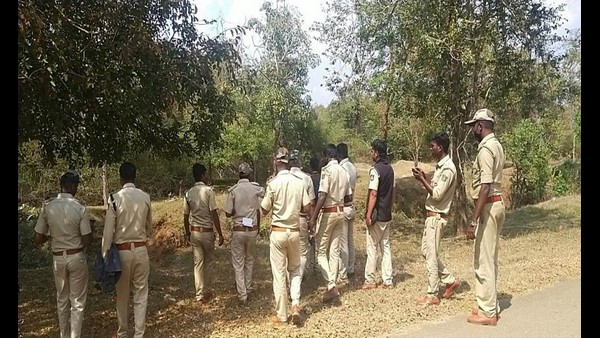  ಸ್ವಯಂ ಸೇವಕರ ಬದಲಿಗೆ ಸಿಬ್ಬಂದಿ ಬಳಕೆ