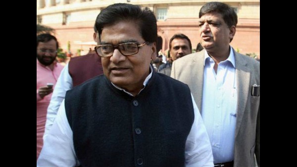 Akhilesh Yadav To Fight His 1st UP Polls From Family Stronghold Of Karhal Akhilesh Yadav To Fight His 1st UP Polls From Family Stronghold Of Karhal
