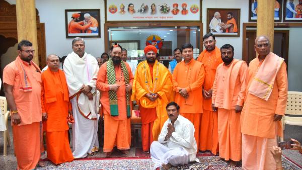 ಸಮಾಜಕ್ಕಾಗಿ ದುಡಿಯುವೆ