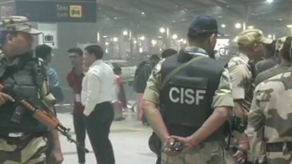 Bengaluru International Airport CISF staff returns passenger bag who left at airport