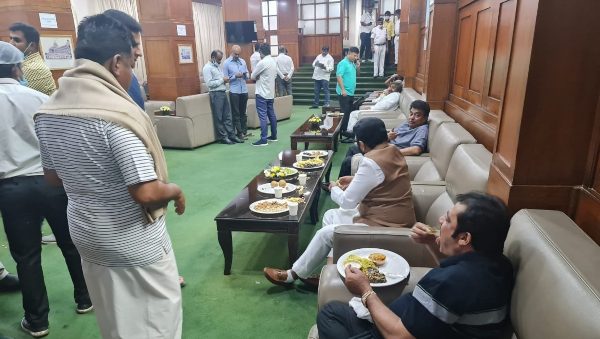 ಕಾಂಗ್ರೆಸ್ ನಾಯಕರಿಗೆ ಊಟದ ವ್ಯವಸ್ಥೆ