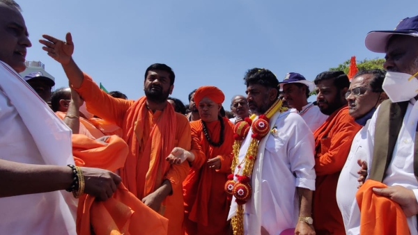 Mekedatu Padayatra 2.0: Many Swaminis Participated in Padayatra; Stay in Kengeri on Today 