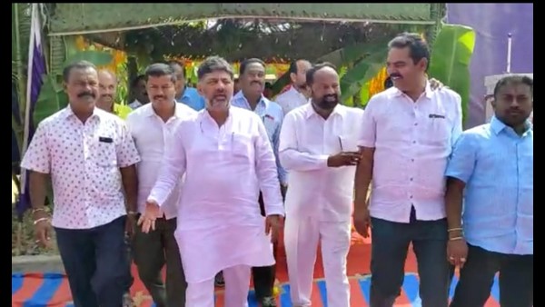 The State Government is Responsible For the Hijab and Saffron Controversy: DK Shivakumar Accuse
