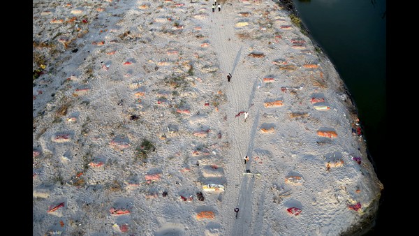 No more than 300 bodies dumped into the Ganga during the second wave of Coronavirus: Central Govt