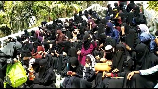 Hijab Row in Shivamogga: Pro-hijab Protest is Even More Intensified In The Colleges