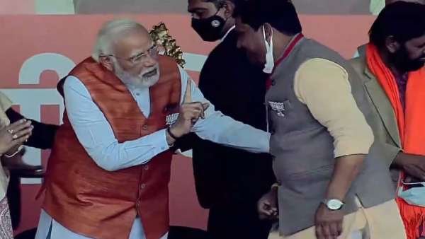 ಮೋದಿ ಕಾಲು ಸ್ಪರ್ಧಿಸಿದ ಉನ್ನಾವೋ ಬಿಜೆಪಿ ಜಿಲ್ಲಾಧ್ಯಕ್ಷ 