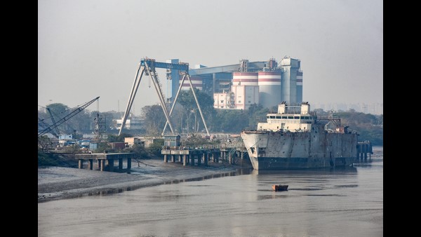 ಎಬಿಜಿ ಶಿಪ್‌ಯಾರ್ಡ್ ಪ್ರಮುಖ ಅಧಿಕಾರಿಗಳಿಗೆ ನೋಟಿಸ್