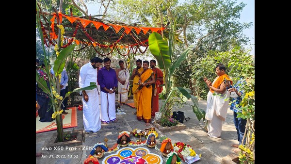 Sriramulu Janardhan Reddy Special Pooja During Amavasya in Hampi